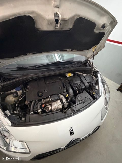 Citroën DS3 1.6 HDi Airdream Sport Chic - 16