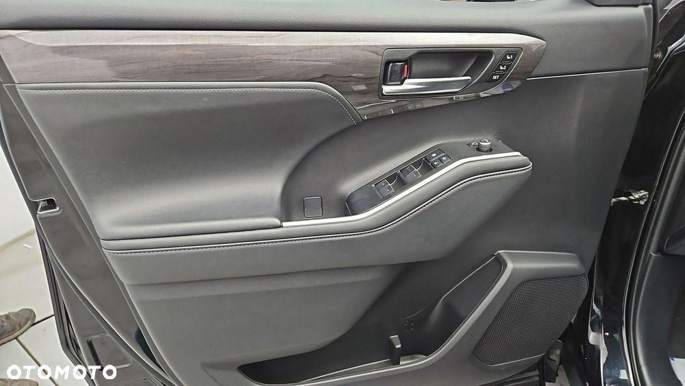 Toyota Highlander 2.5 Hybrid Executive - 11