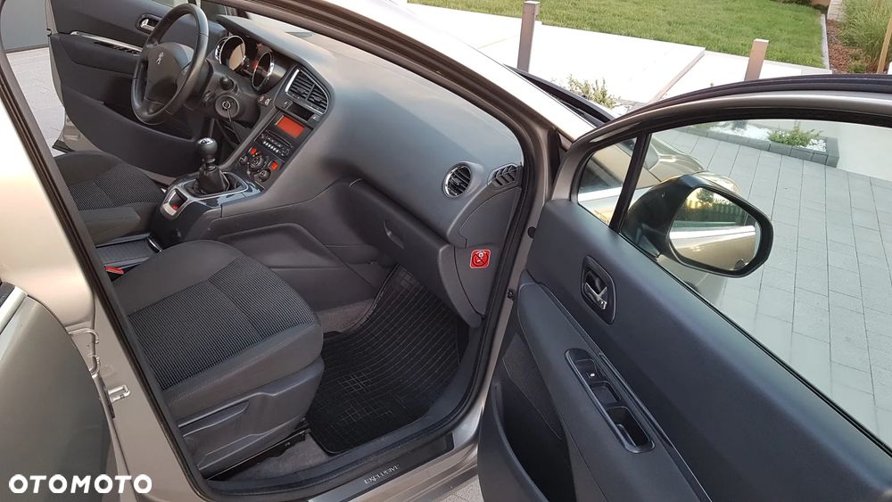 Peugeot 5008 HDI 115 Allure - 20