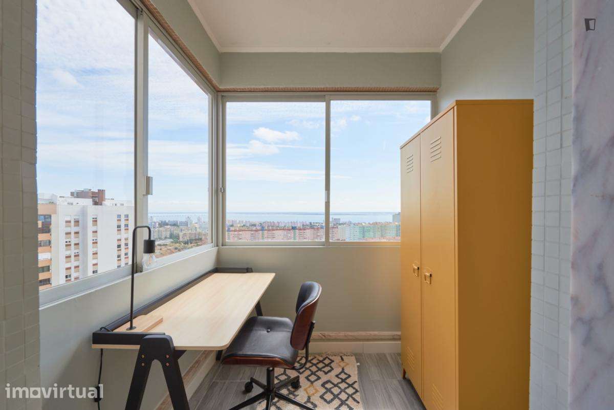 Quarto - localizado em Olaias Lisbon - Grande imagem: 5/21