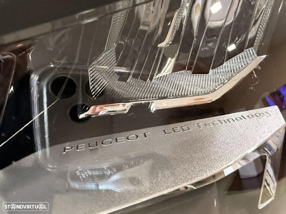 Peugeot 3008 1.5 BlueHDi Allure EAT8 - 19