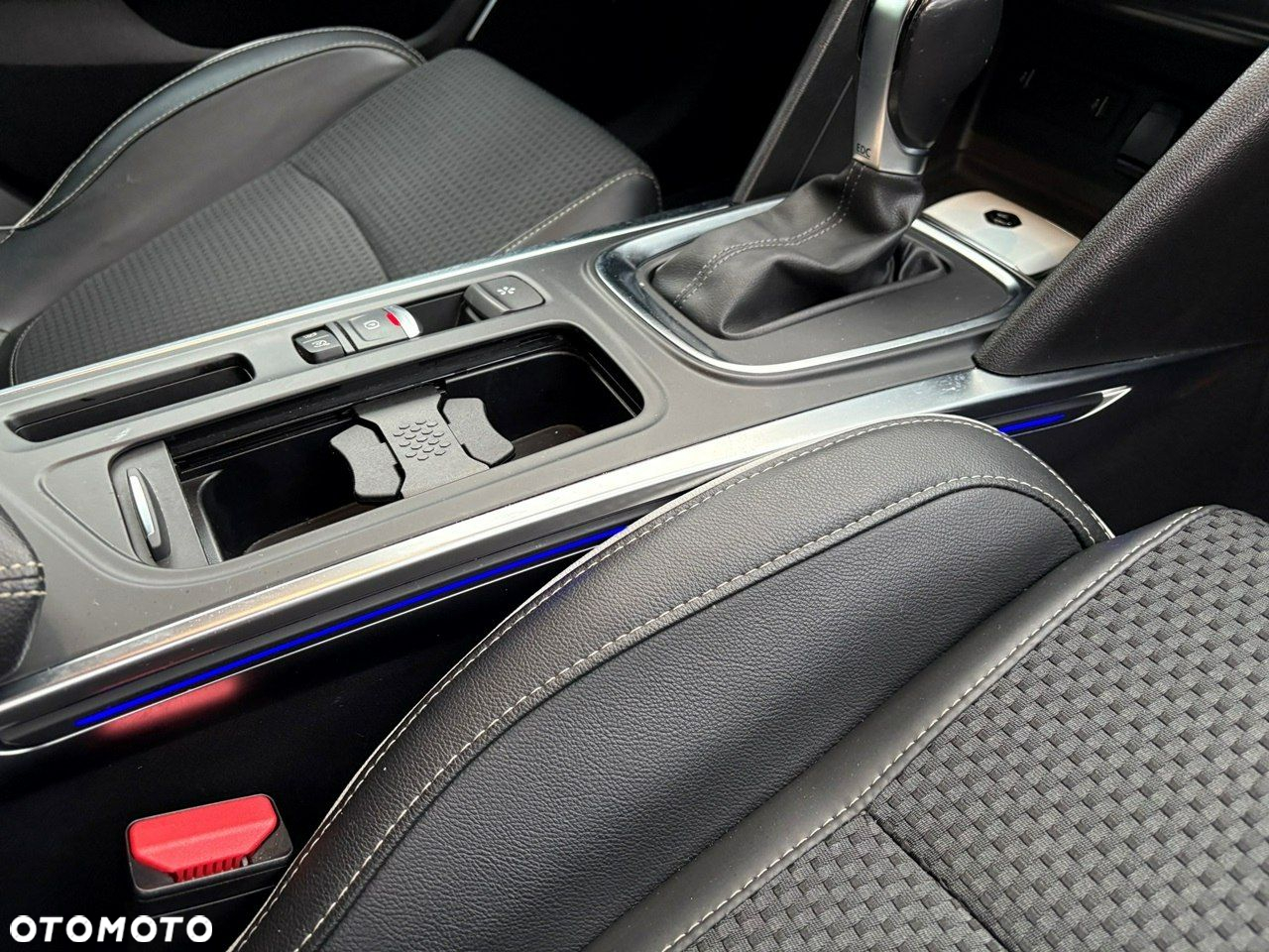 Renault Megane Grandtour ENERGY TCe 140 EDC BOSE EDITION - 28