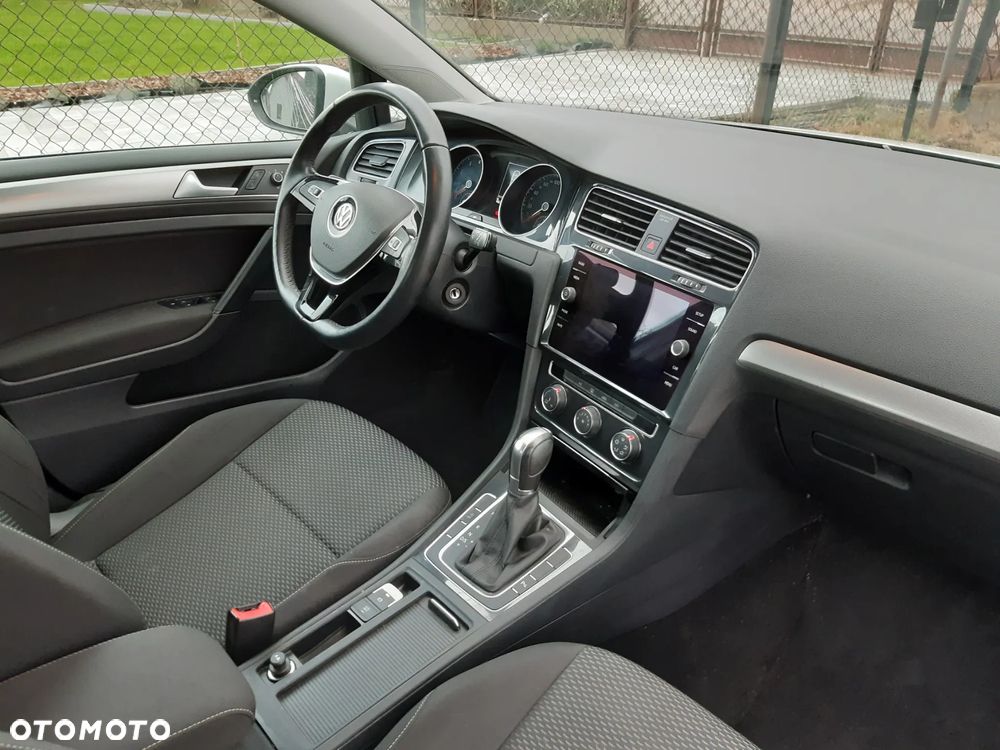 Volkswagen Golf 1.0 TSI Comfortline DSG - 5