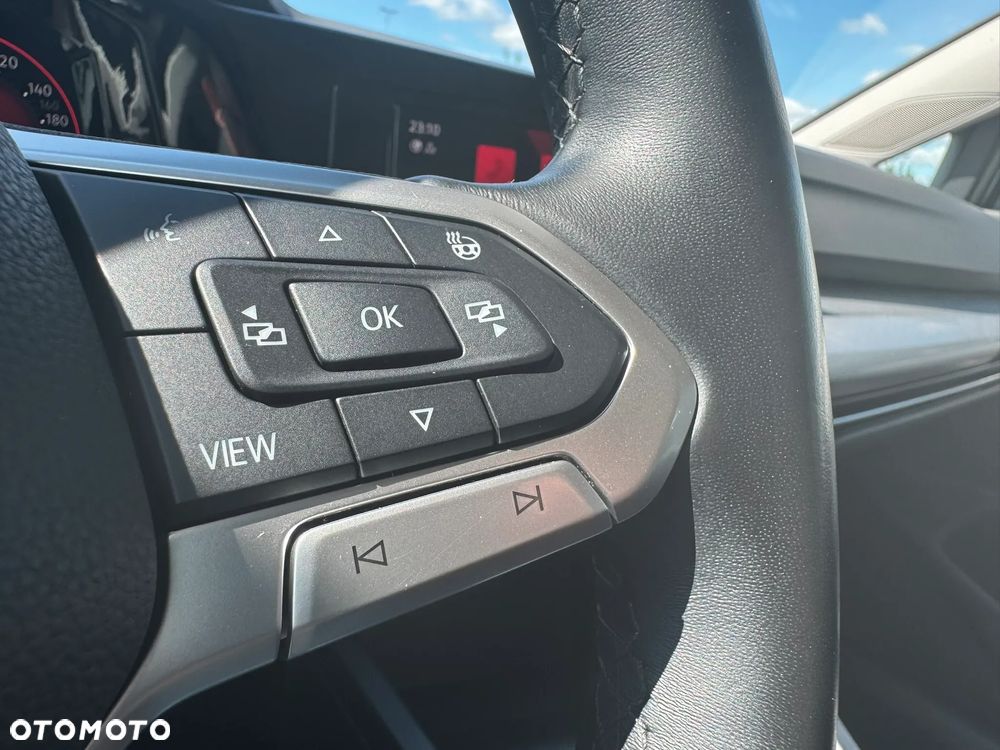 Volkswagen Golf - 38