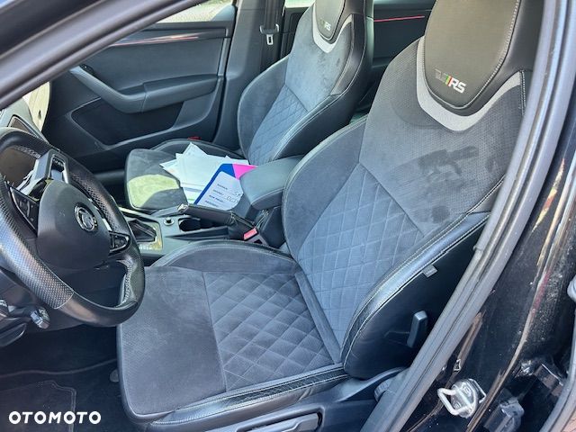 Skoda Octavia 2.0 TDI DSG RS - 11