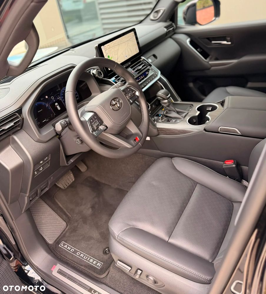 Toyota Land Cruiser - 14
