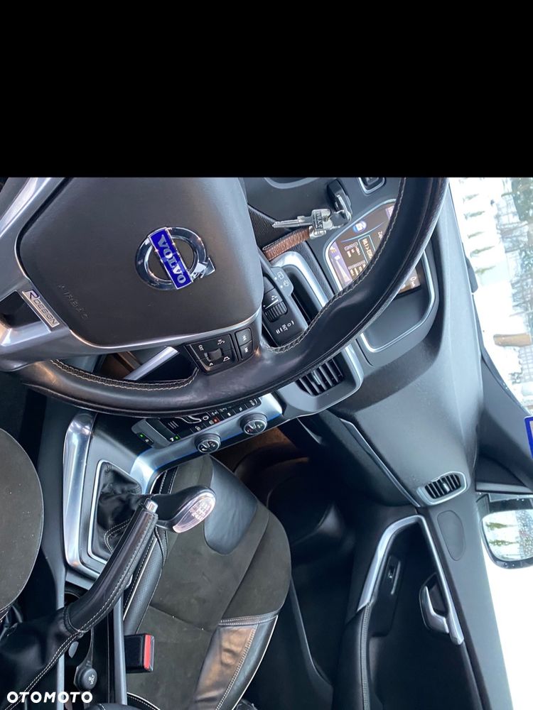 Volvo V40 D3 R Design - 3