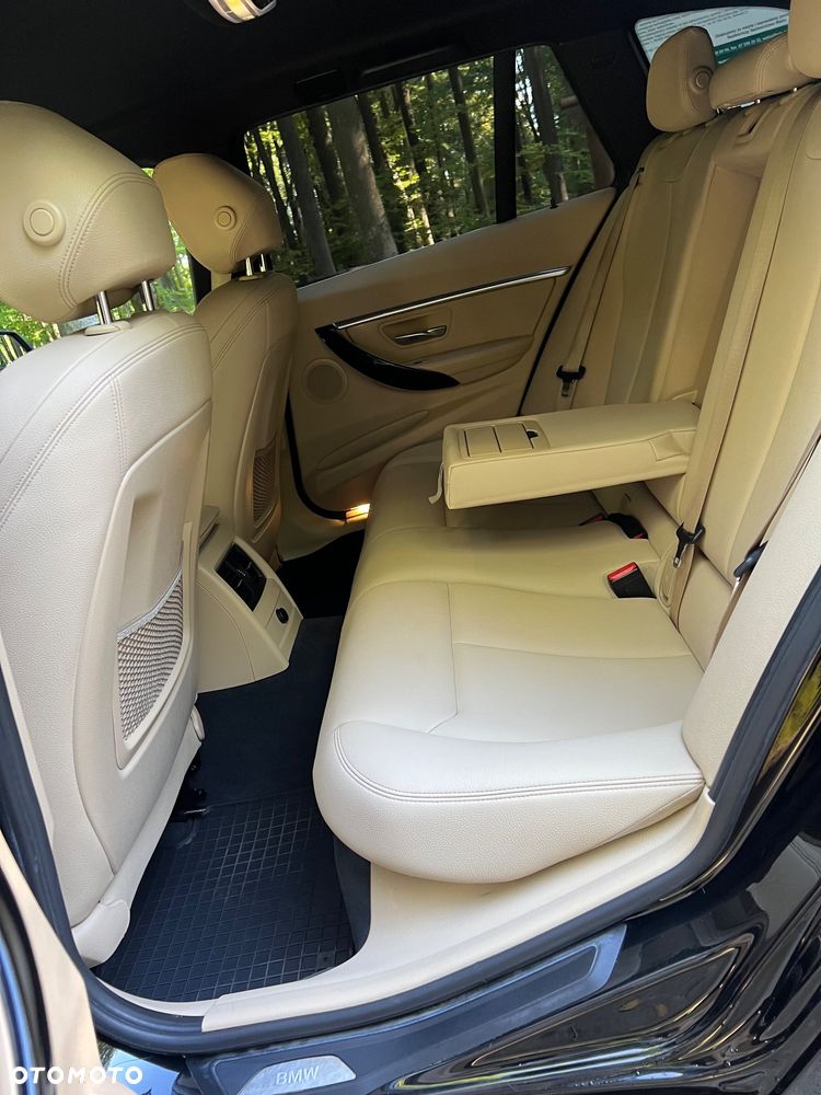 BMW Seria 3 320d Efficient Dynamics Sport Line - 14