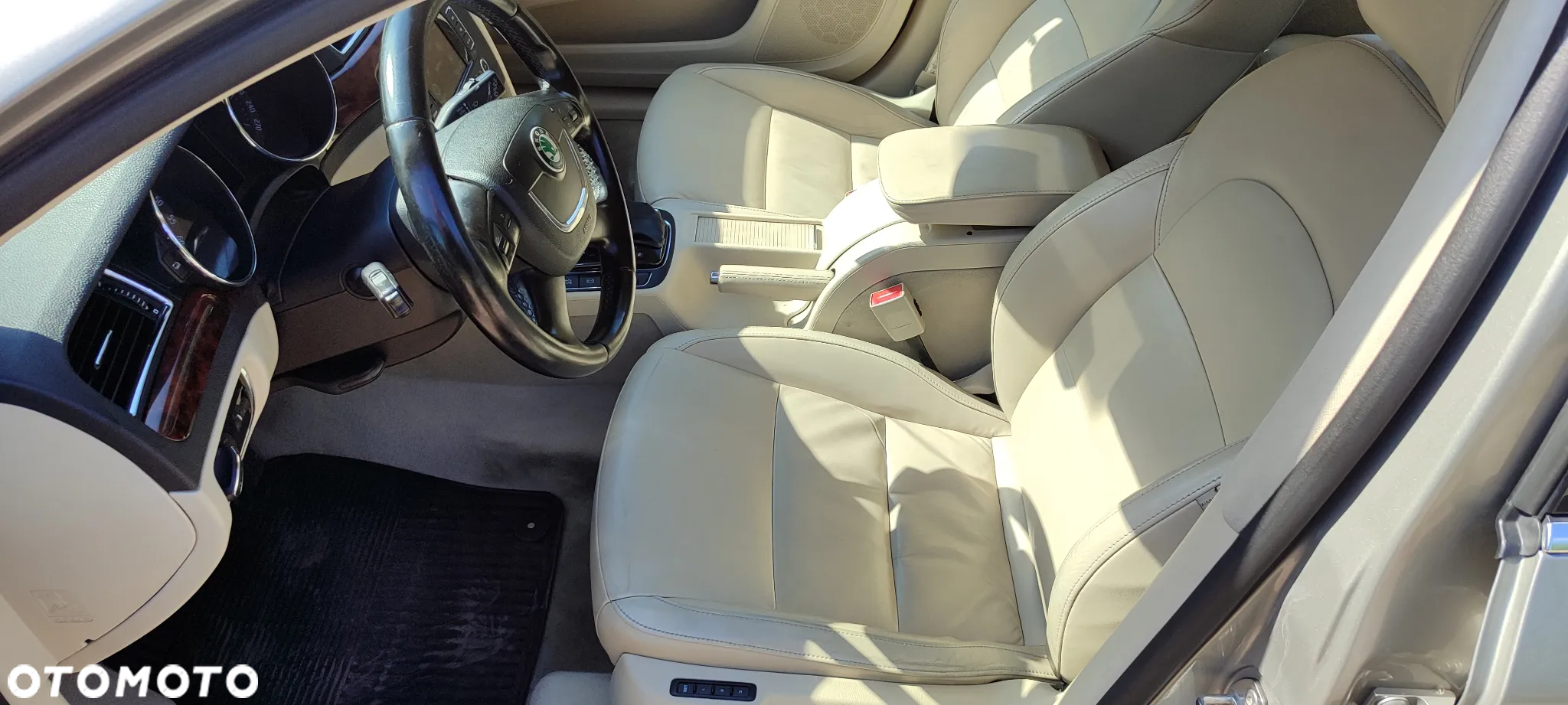 Skoda Superb 2.0 TDI Platinum DSG - 5