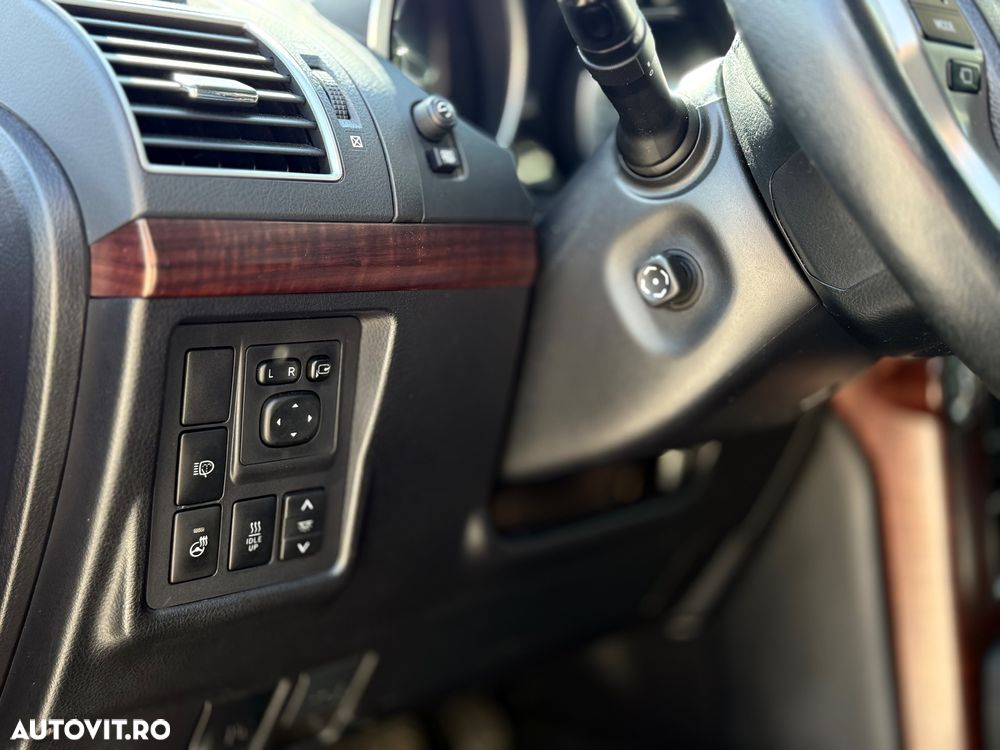 Toyota Land Cruiser 2.8l Turbo D-4D AVS Aut. Luxury - 13