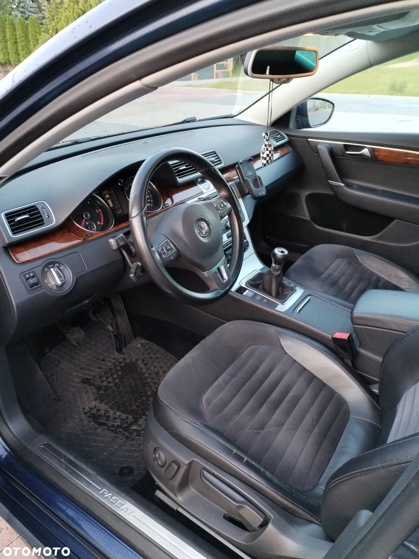 Volkswagen Passat 2.0 TDI Highline - 8