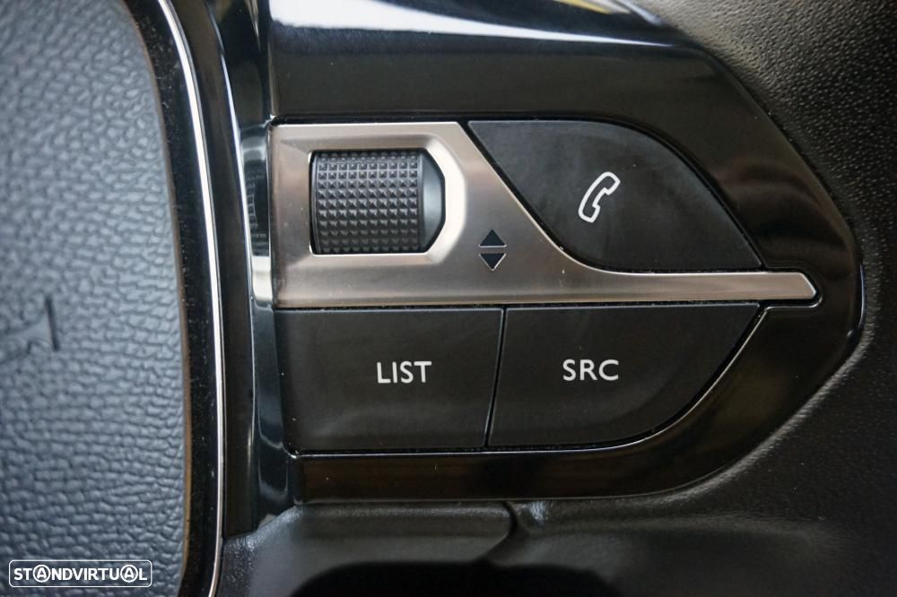 Peugeot 2008 PureTech 100 Allure - 18