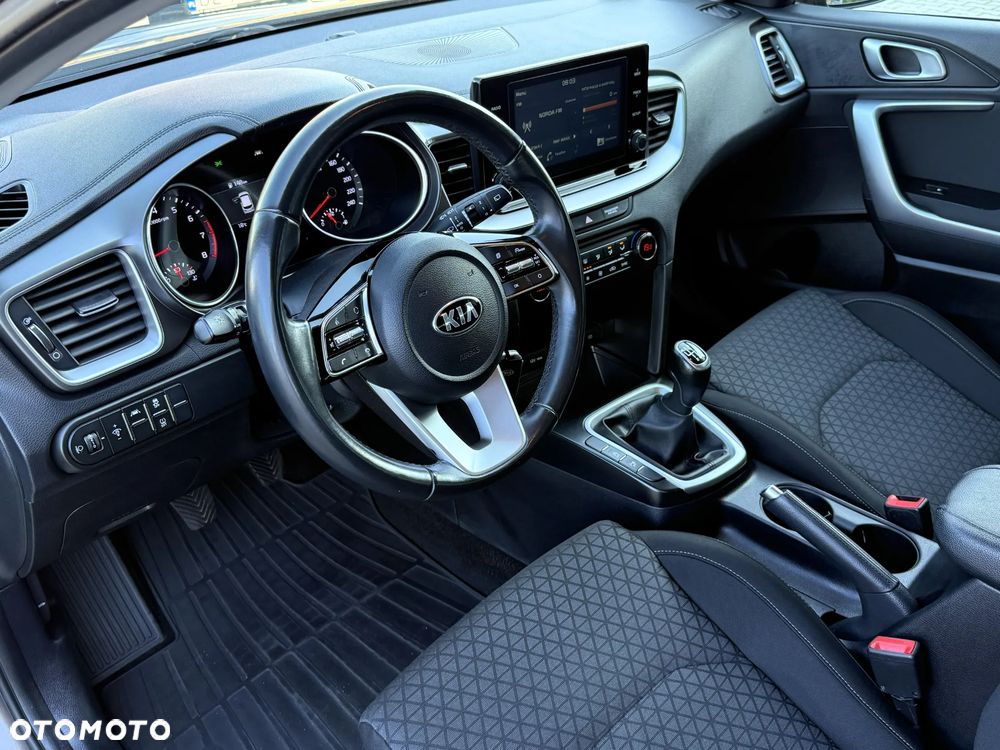 Kia Ceed 1.4 T-GDI M - 11