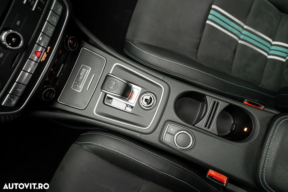 Mercedes-Benz A 45 AMG 4Matic AMG Speedshift 7G-DCT PETRONAS 2015 World Champion Edition - 16