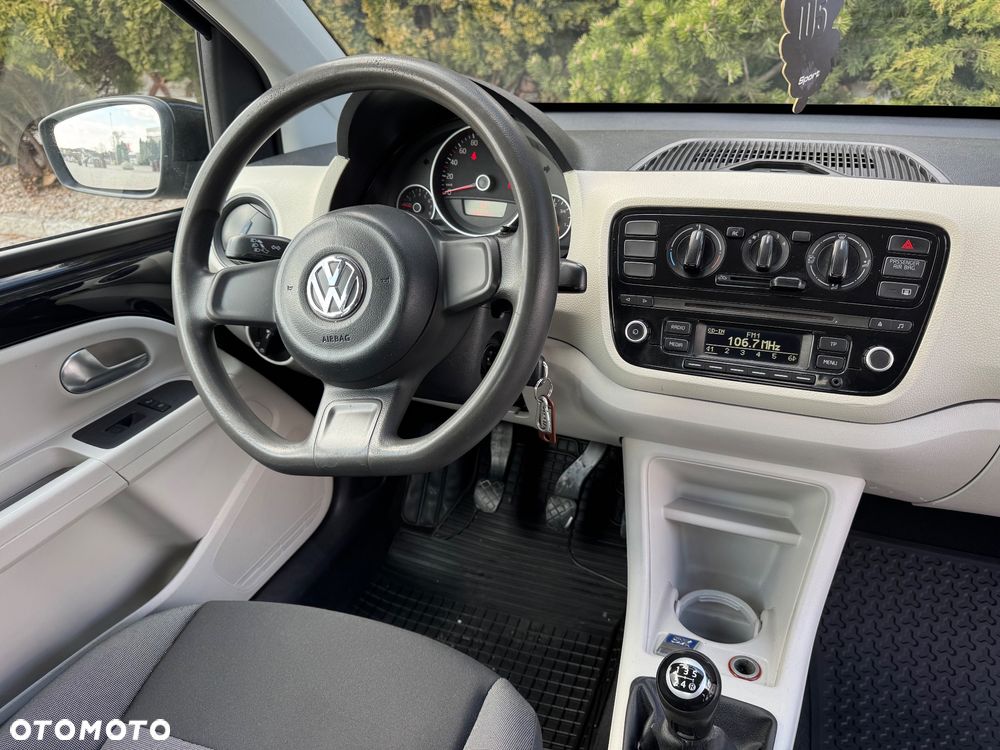 Volkswagen up! black - 17