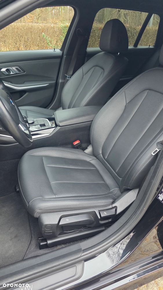 BMW Seria 3 318d Business Edition - 23