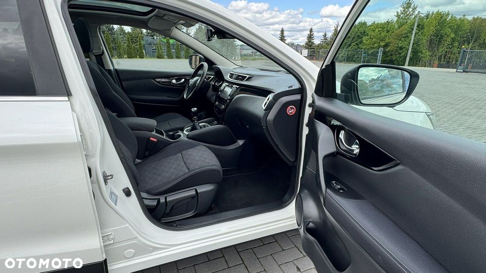 Nissan Qashqai 1.5 dCi TEKNA - 21