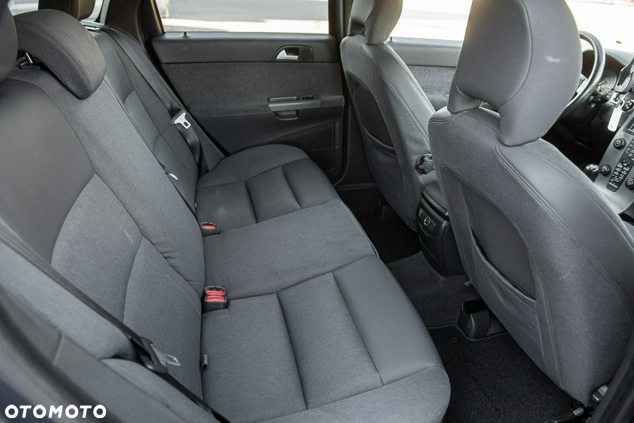 Volvo V50 - 8