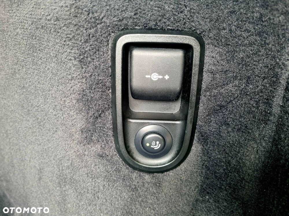 BMW Seria 5 520d Sport Line - 18