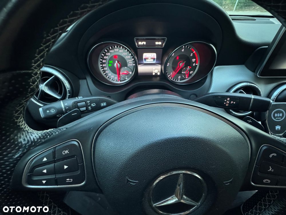 Mercedes-Benz CLA - 16