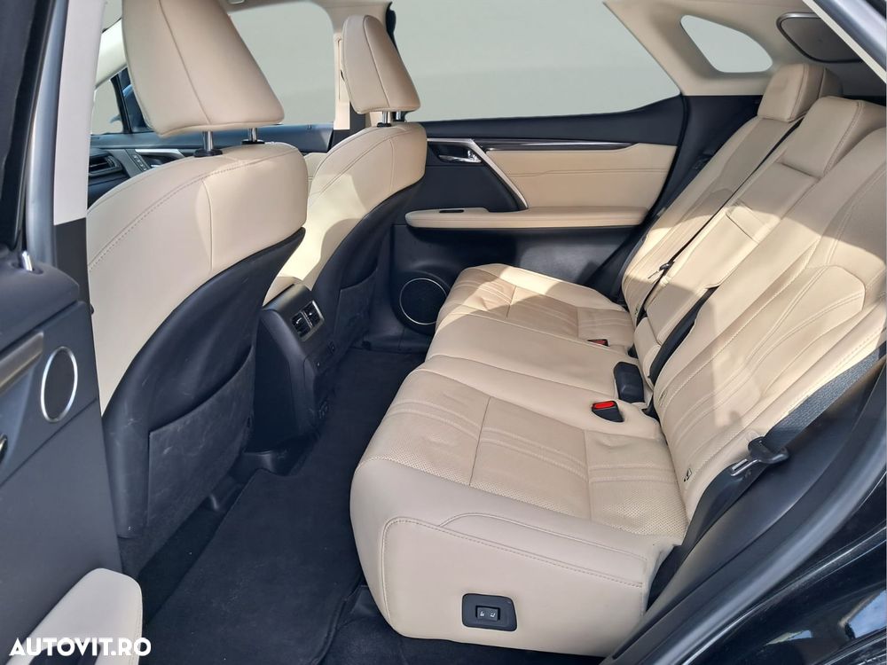 Lexus Seria RX - 9
