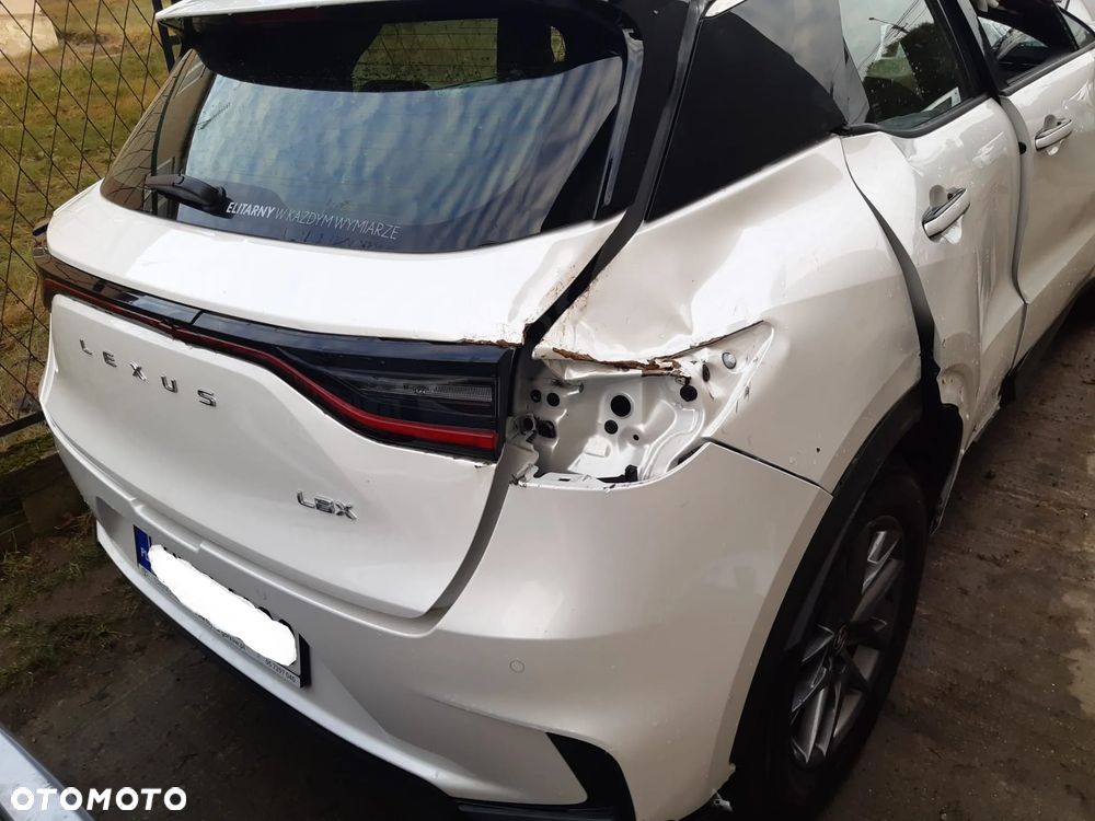 Lexus LBX 1.5 Hybrid - 8