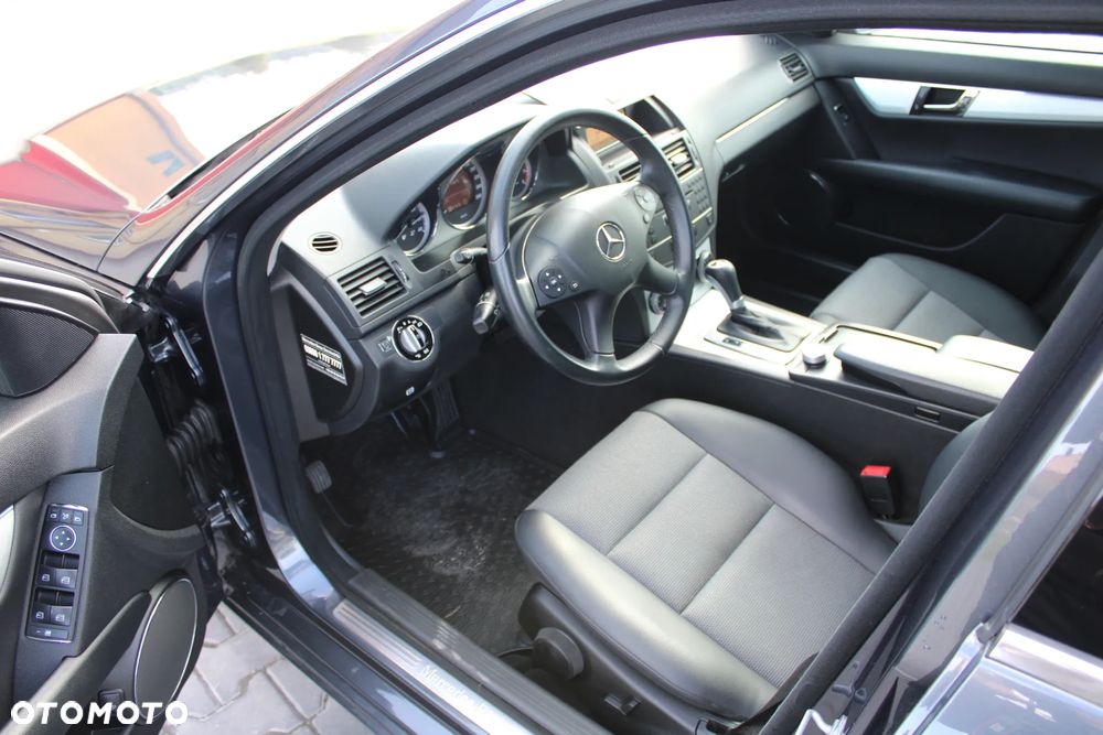 Mercedes-Benz Klasa C 180 Kompressor Automatik BlueEFFICIENCY Avantgarde - 5