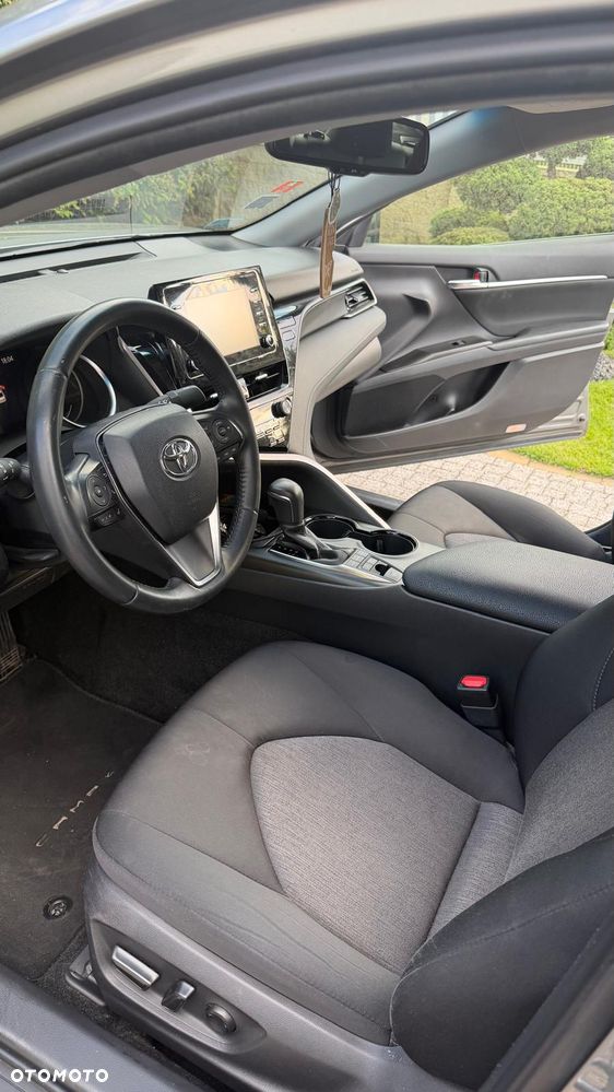Toyota Camry 2.5 Hybrid Comfort CVT - 12