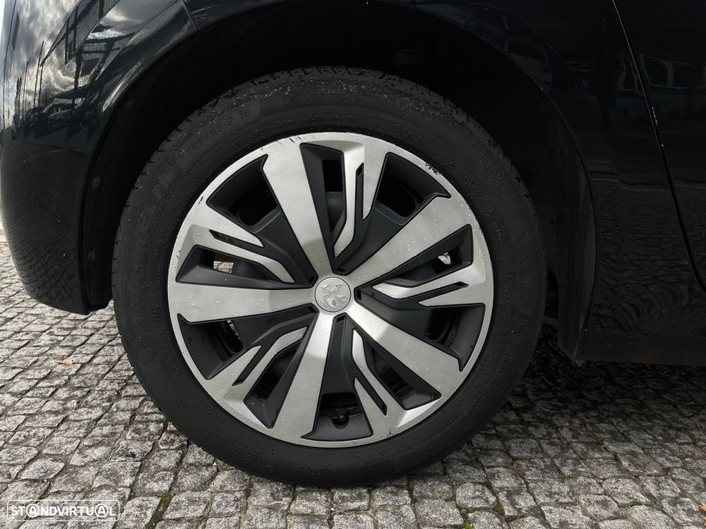 Peugeot 208 1.2 PureTech Active - 13