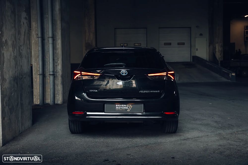 Toyota Auris 1.8 HSD Sport+Navi - 13