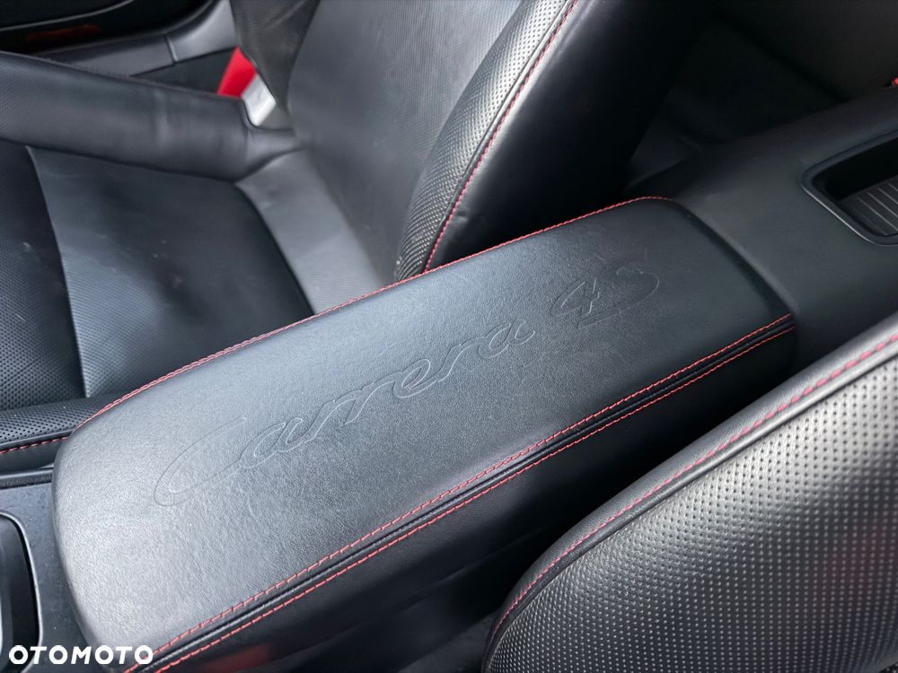 Porsche 911 Carrera 4S PDK - 28