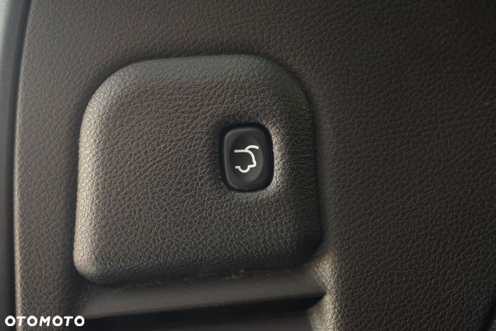 Jeep Grand Cherokee - 37