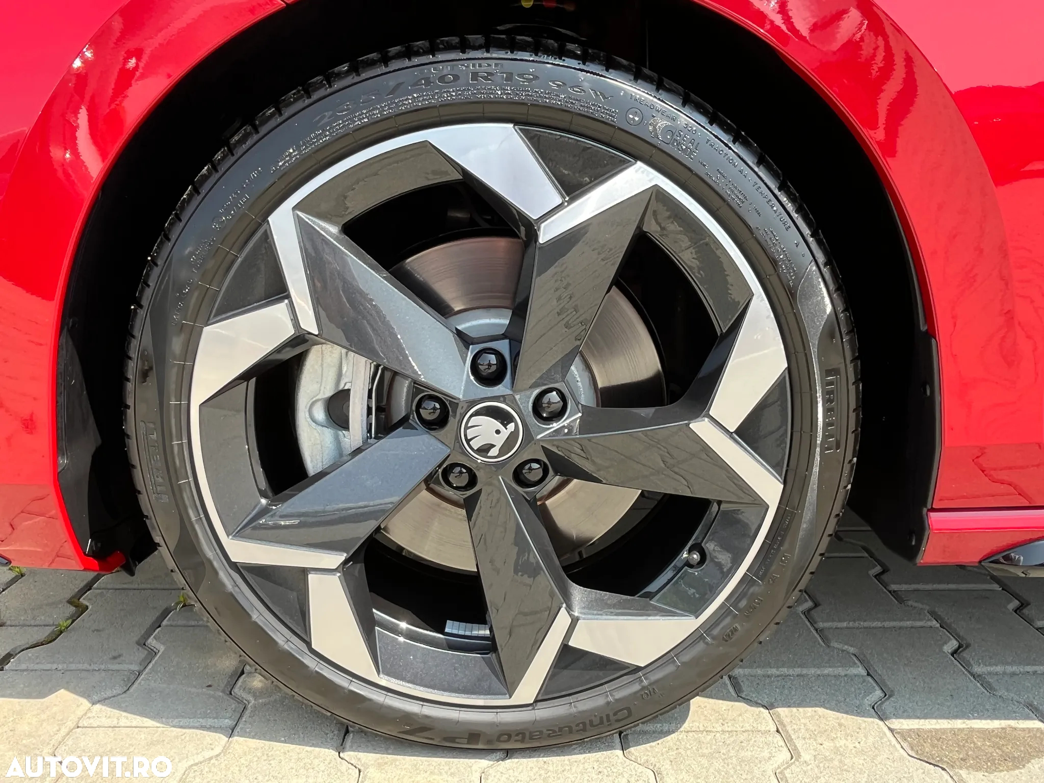 Skoda Superb Combi 2.0 TSI 265 CP 4x4 DSG Sportline - 4