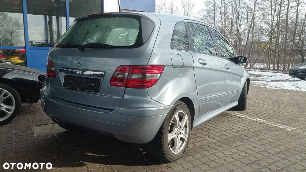 Mercedes-Benz Klasa B 180 CDI Special Edition - 15