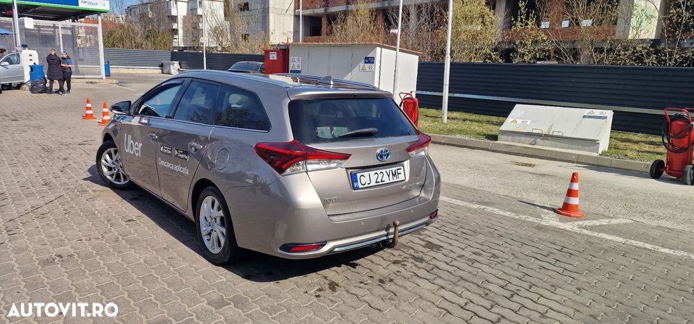 Toyota Auris - 4