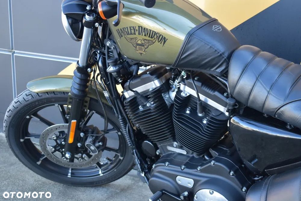 Harley-Davidson Sportster Iron 883 - 12