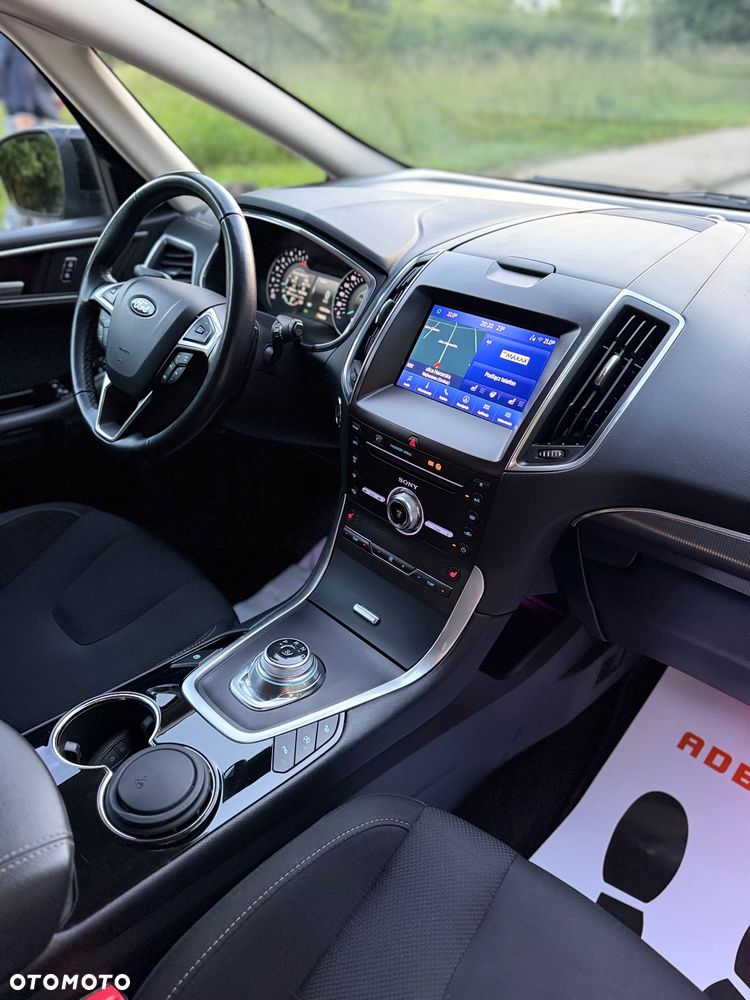 Ford S-Max 2.0 EcoBlue Titanium - 24
