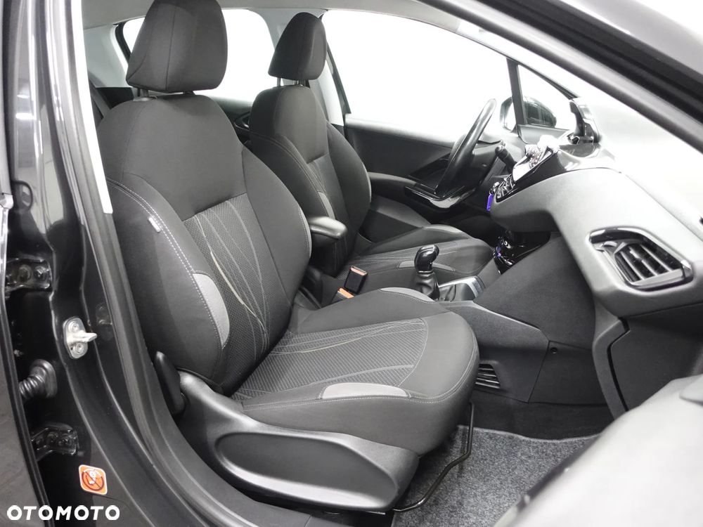 Peugeot 208 1.4 HDi Active - 29