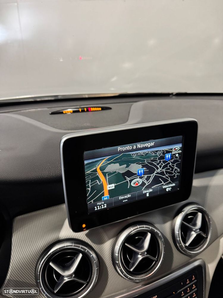 Mercedes-Benz CLA 180 d Shooting Brake Urban - 15