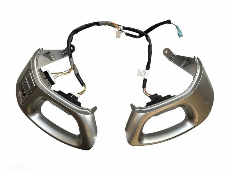 PRZYCISKI MULTIFUNKCJI KIEROWNICY HYUNDAI IX35 96700-2S500 96700-2S300 - 1