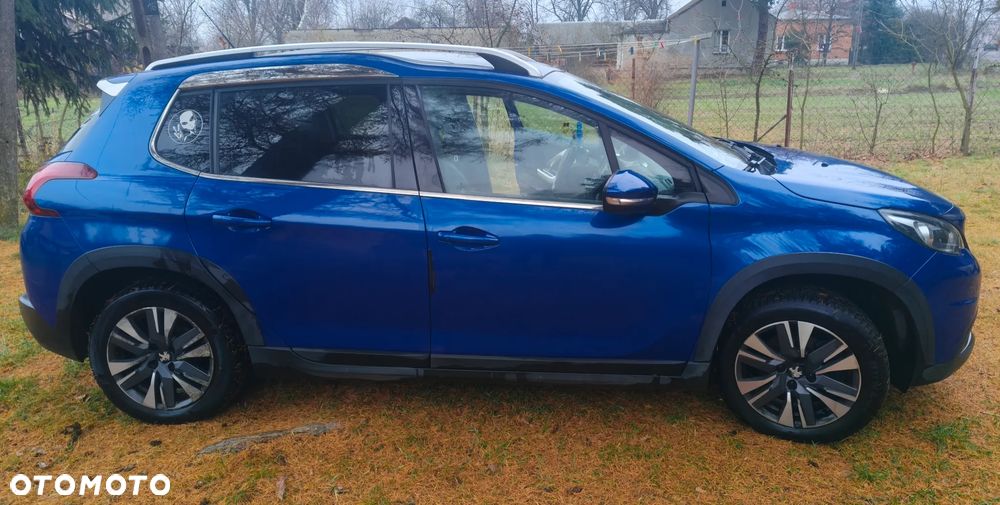 Peugeot 2008 1.2 Pure Tech GPF Allure S&S EAT6 - 3