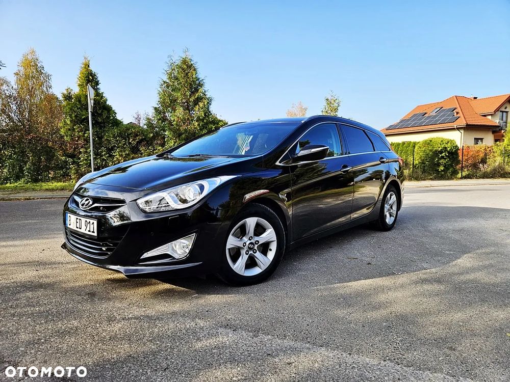 Hyundai i40 i40cw 1.7 CRDi Automatik Fifa World Cup Edition Silver - 1