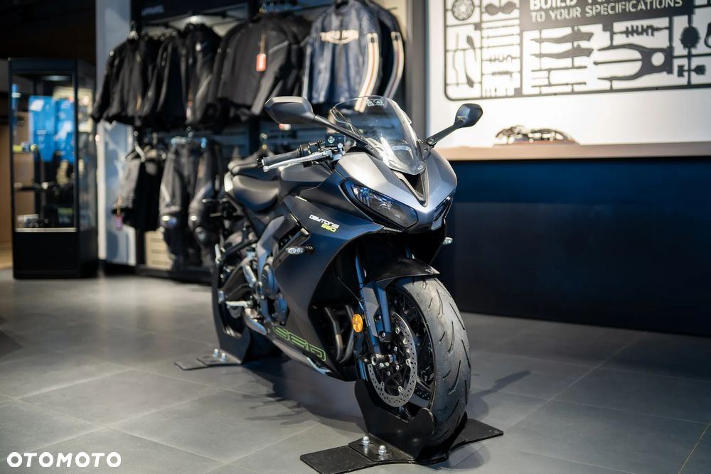 Triumph Daytona - 2