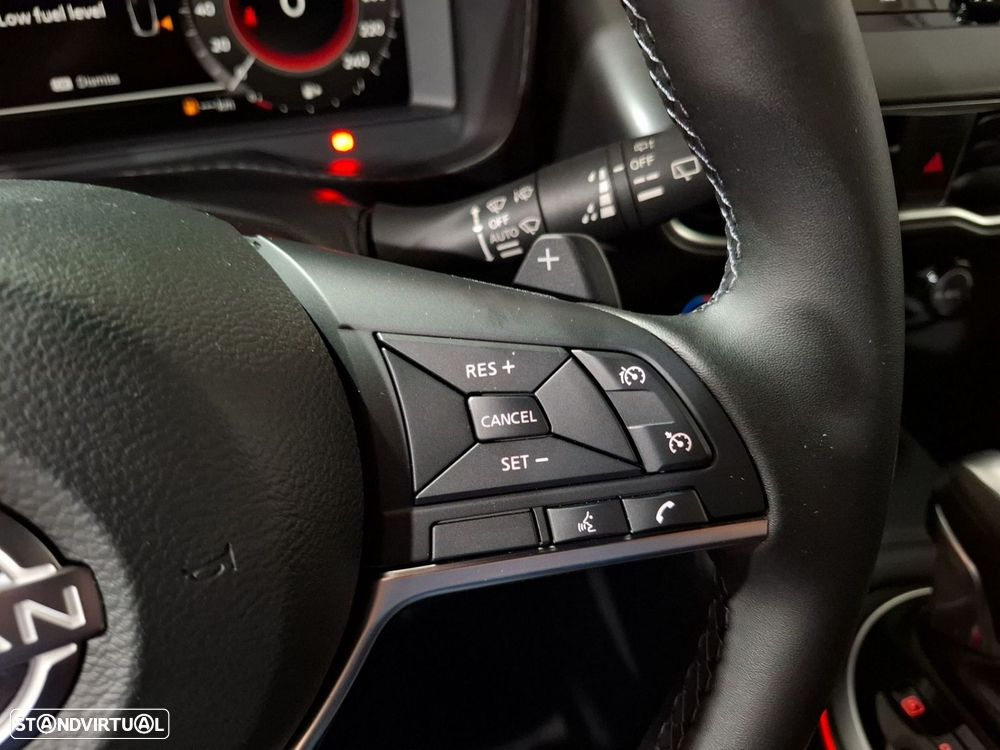 Nissan Juke 1.0 DIG-T N-Connecta Two Tone DCT - 17