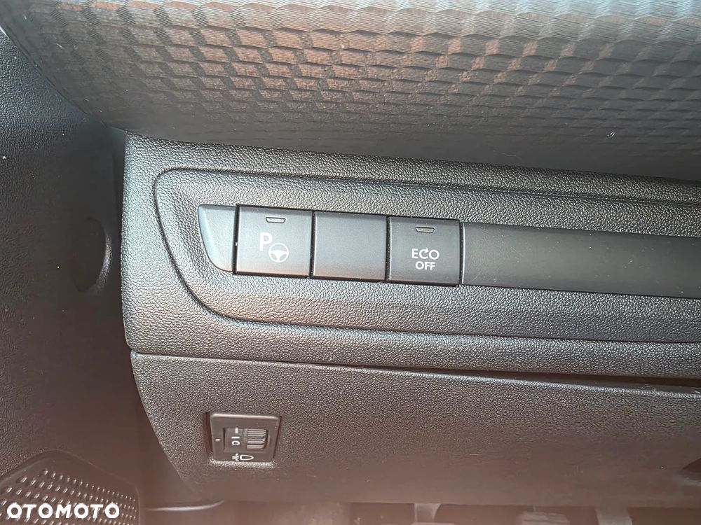Peugeot 2008 PureTech 130 Stop&Start Allure - 17