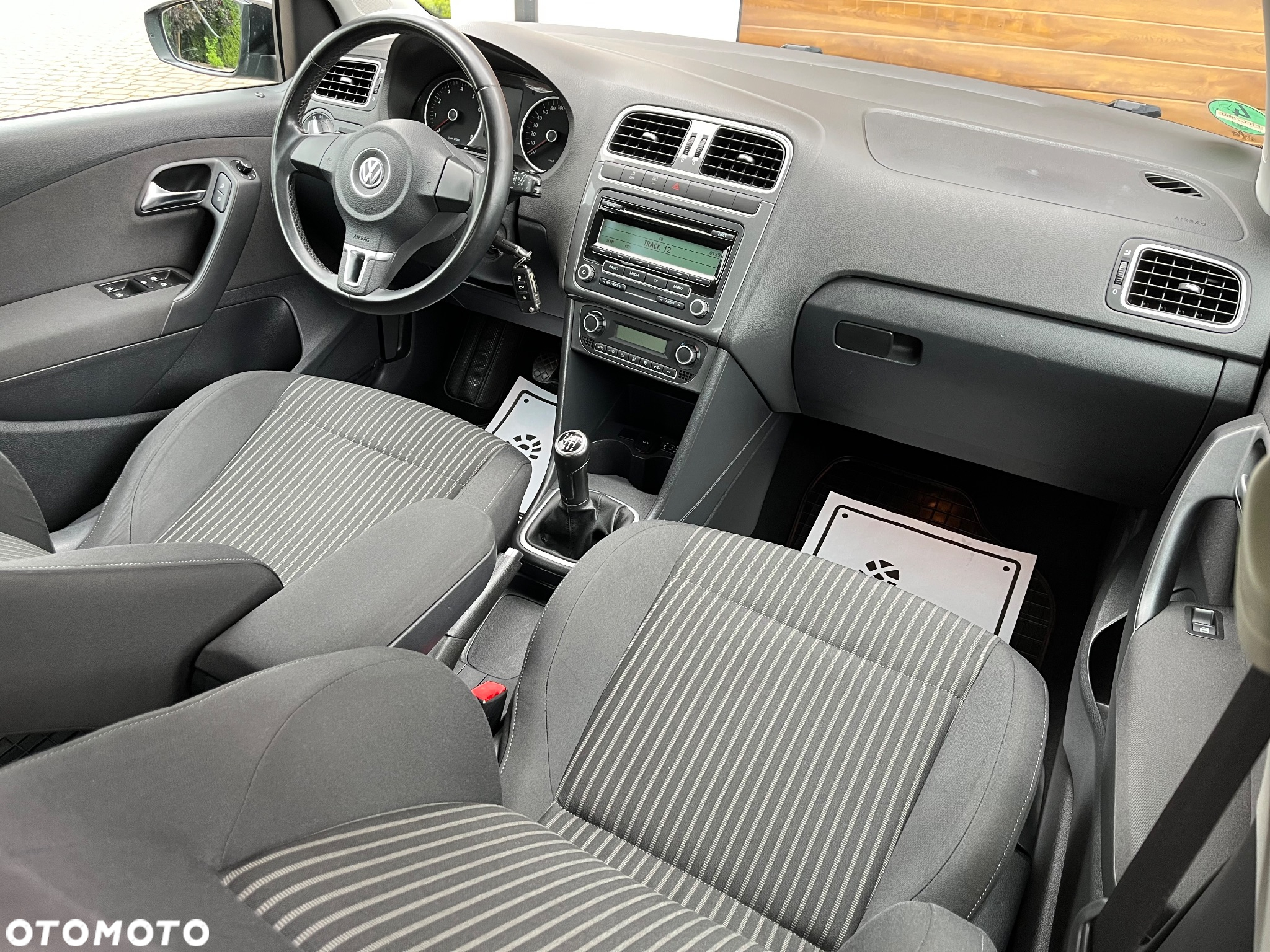 Volkswagen Polo 1.2 TSI Blue Motion Technology Comfortline - 30