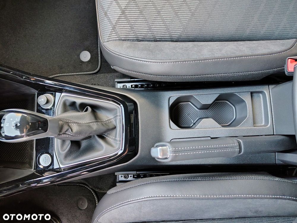 Volkswagen T-Cross - 16