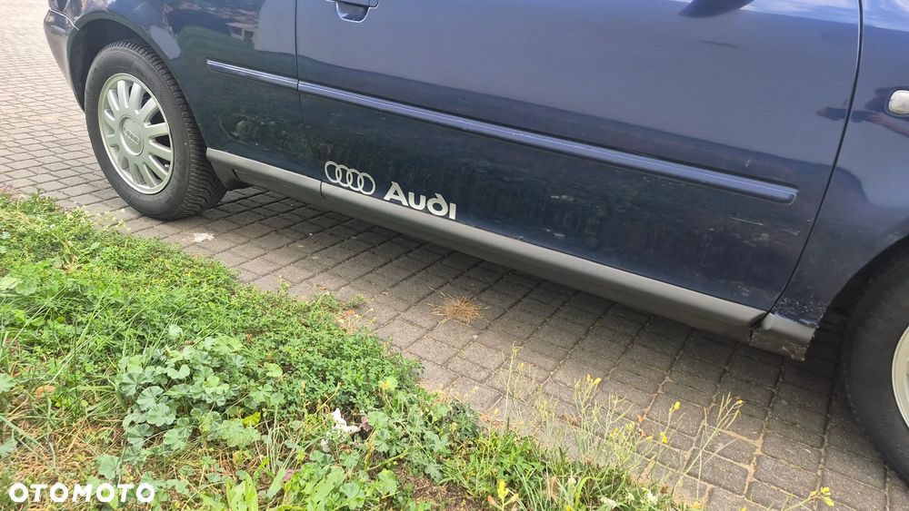 Audi A3 3-drzwiowe 1.6 Ambition - 22