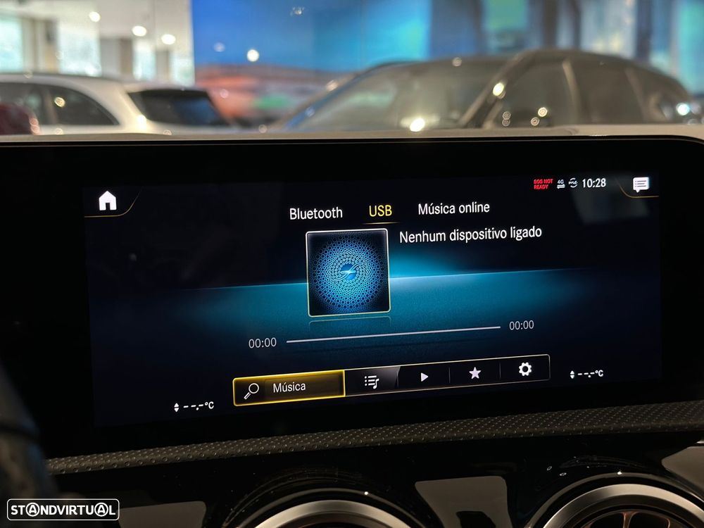 Mercedes-Benz CLA 200 d Shooting Brake AMG Line Aut. - 18