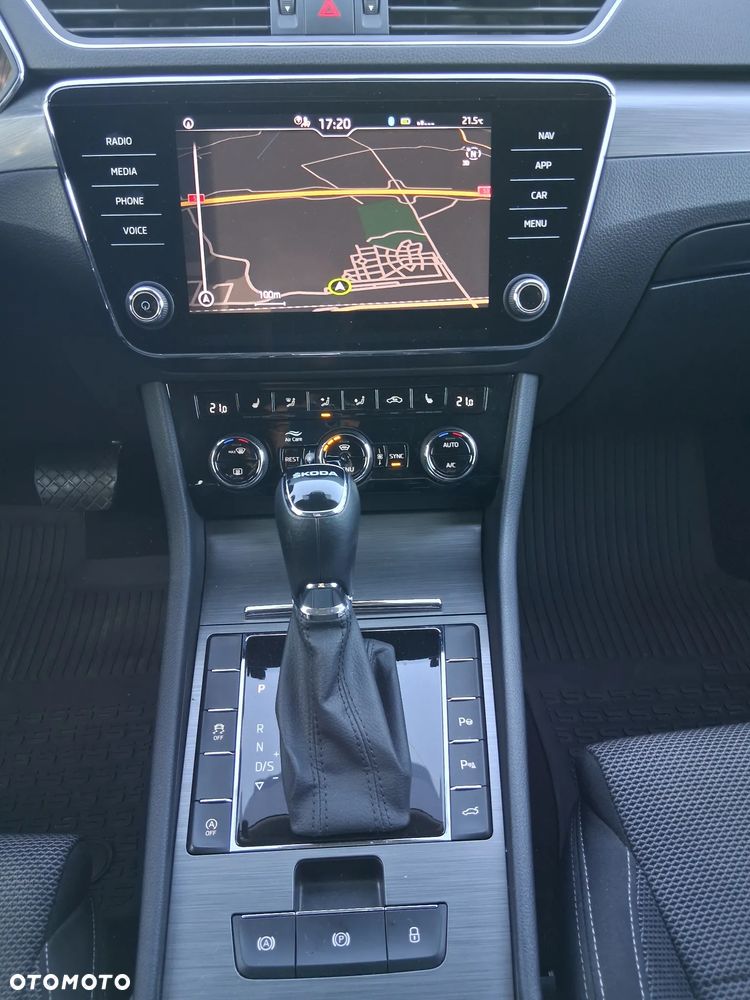 Skoda Superb 2.0 TDI SCR Style DSG - 14
